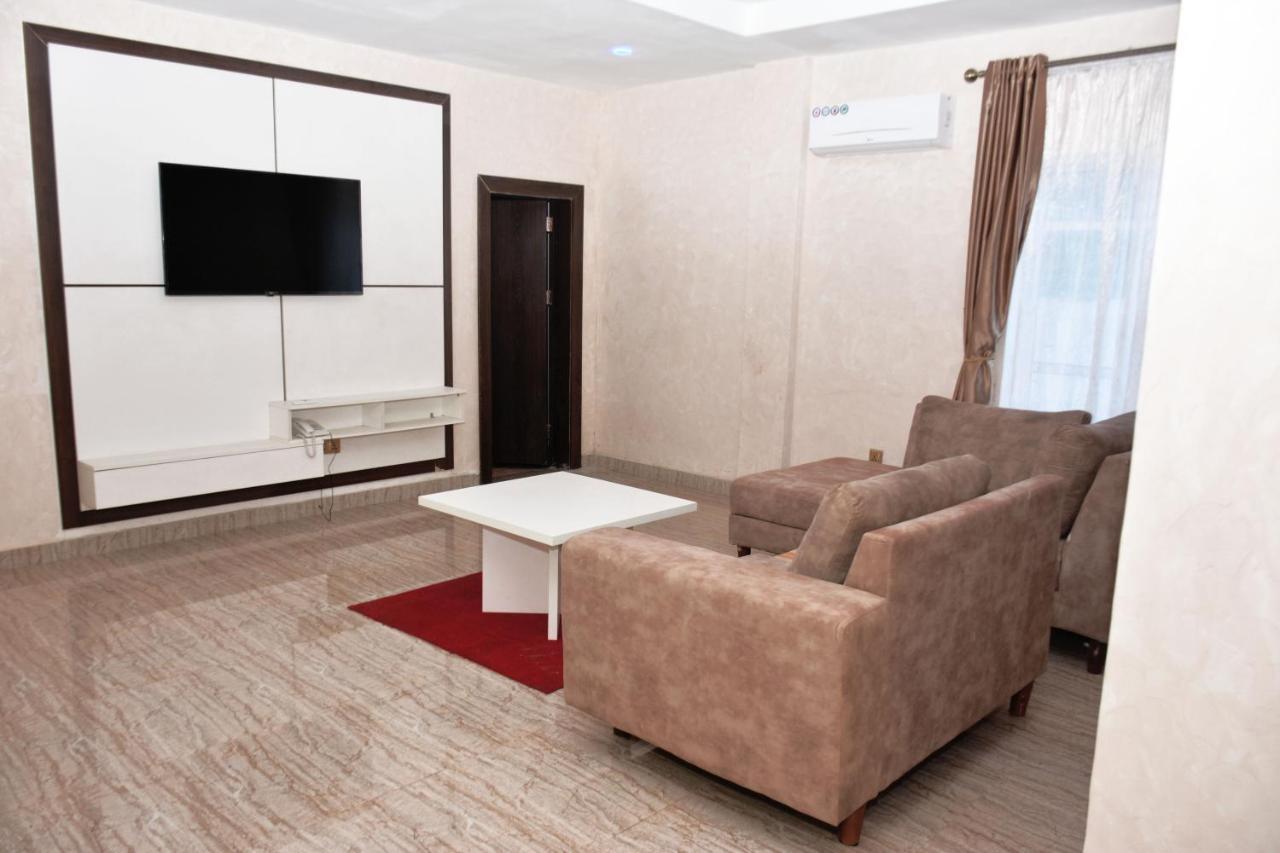 Vacation Villa Hotels And Suites Асаба Экстерьер фото